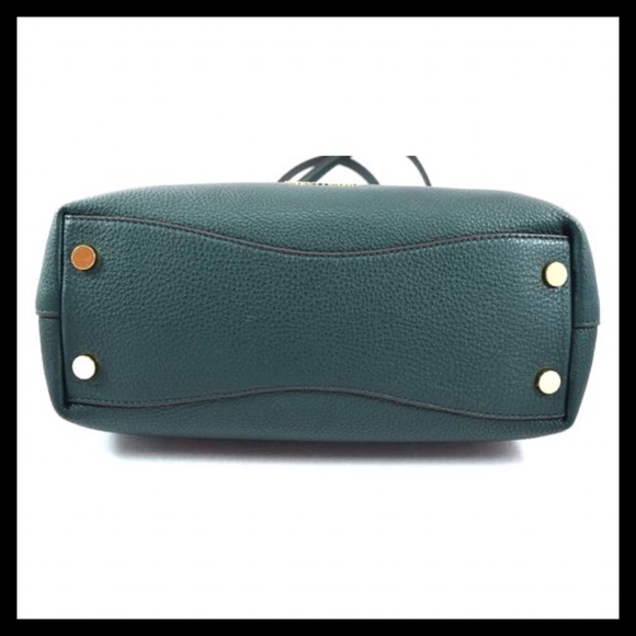 NWOT Michael Kors Raven Pebble Leather Tote - Picture 4 of 6